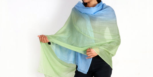 Discover the Elegance of Lightweight Cashmere Shawls: Features and Benefits
